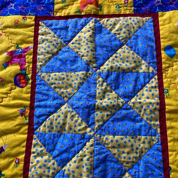 Gorgeous baby, doll quilt or wall hanging for the baby’s room. Handmade. - Picture 7 of 9